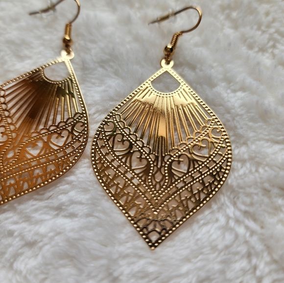 Filigree Earrings - Picture 5 of 11